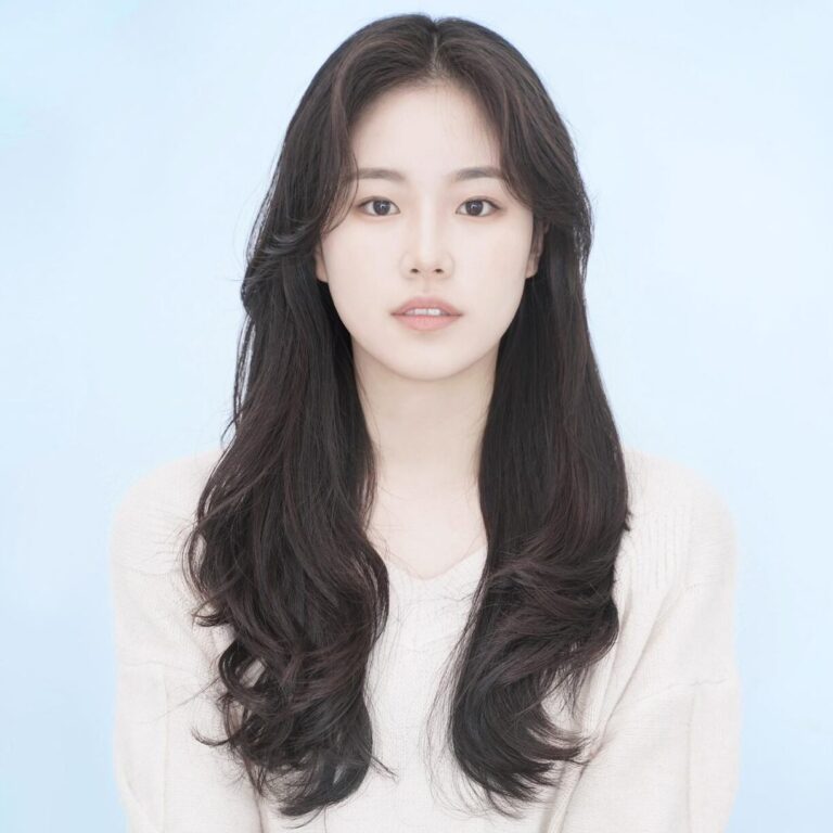Sarah  Park 