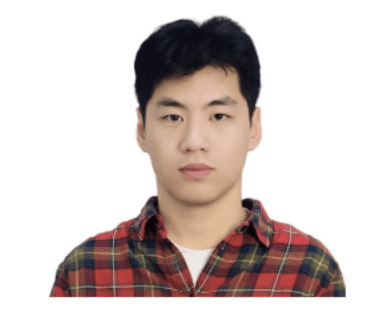 Ziyi Ye 